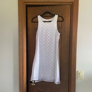 Sz M white Lilly Pulitzer dress with pineapple detail, EUC